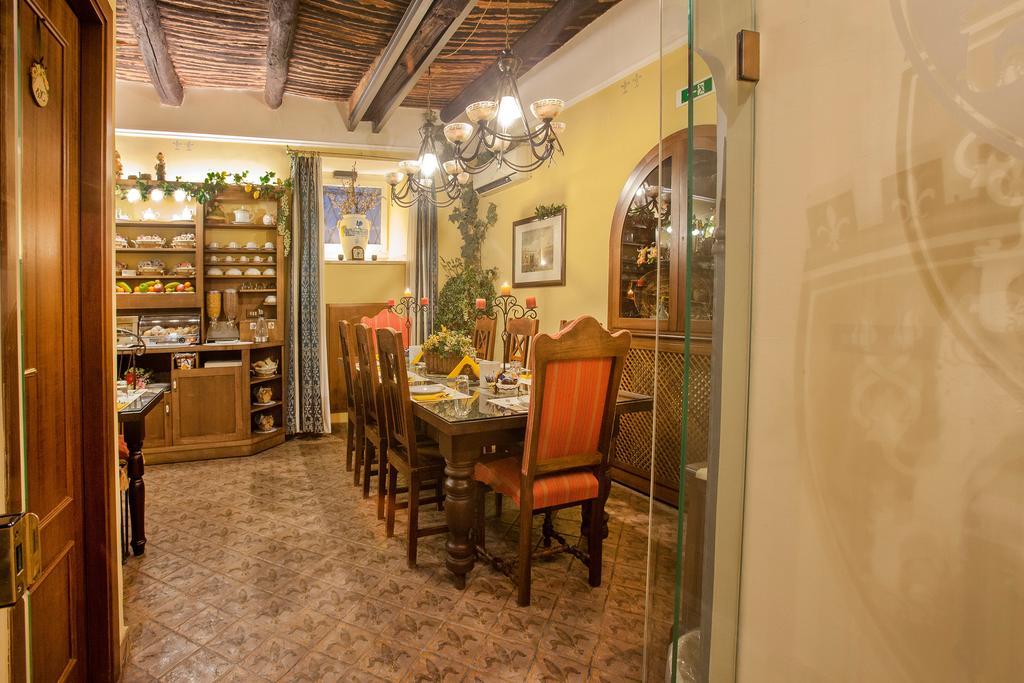 B&B L'Alloggio Dei Vassalli Νάπολη Εξωτερικό φωτογραφία